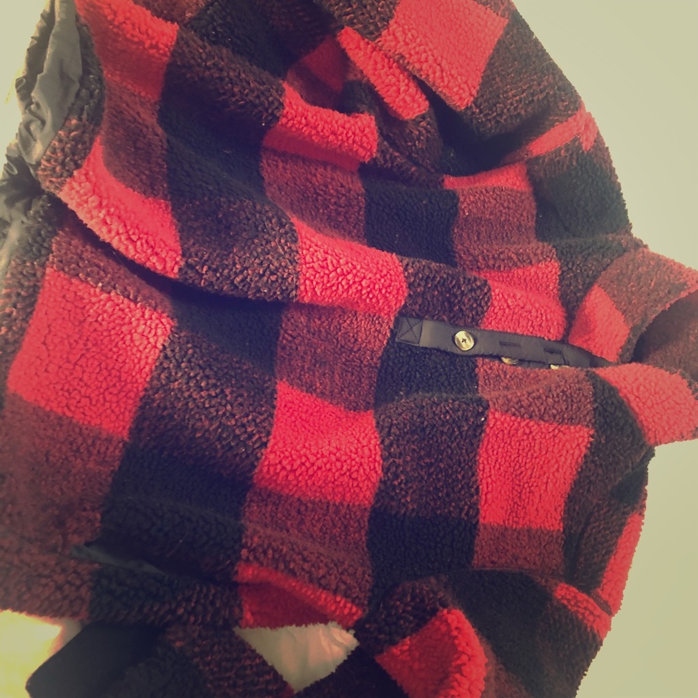 AE Sherpa crop pullover coat